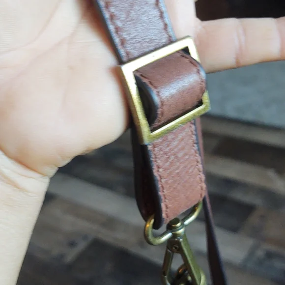 G.H. Bass & Co Brown Leather Crossbody Bag - Picture 10 of 12